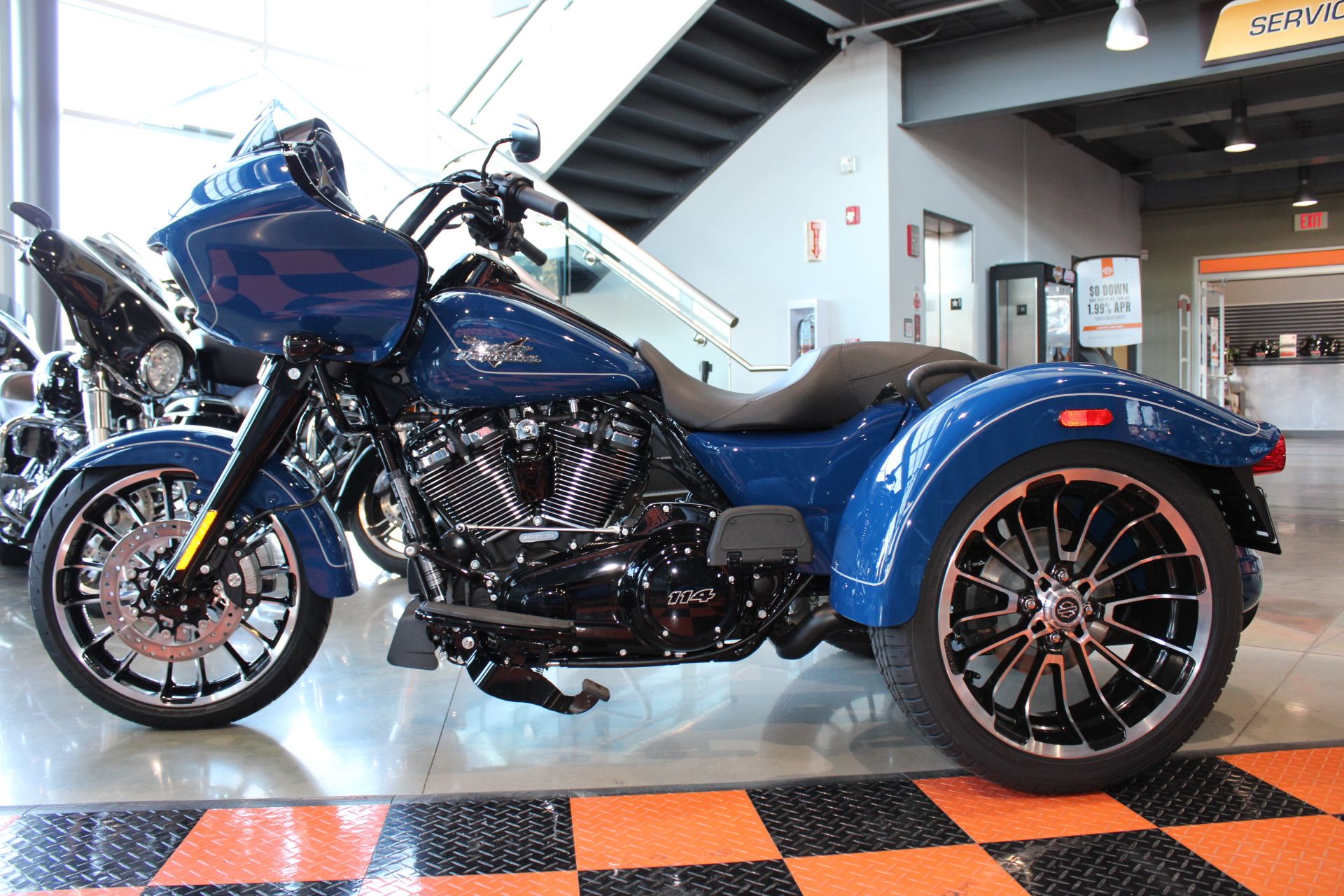 2023 Harley-Davidson Road Glide® 3 in Shorewood, Illinois - Photo 19