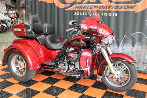 2018 Harley-Davidson Tri Glide® Ultra in Shorewood, Illinois - Photo 3