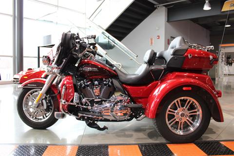 2018 Harley-Davidson Tri Glide® Ultra in Shorewood, Illinois - Photo 21