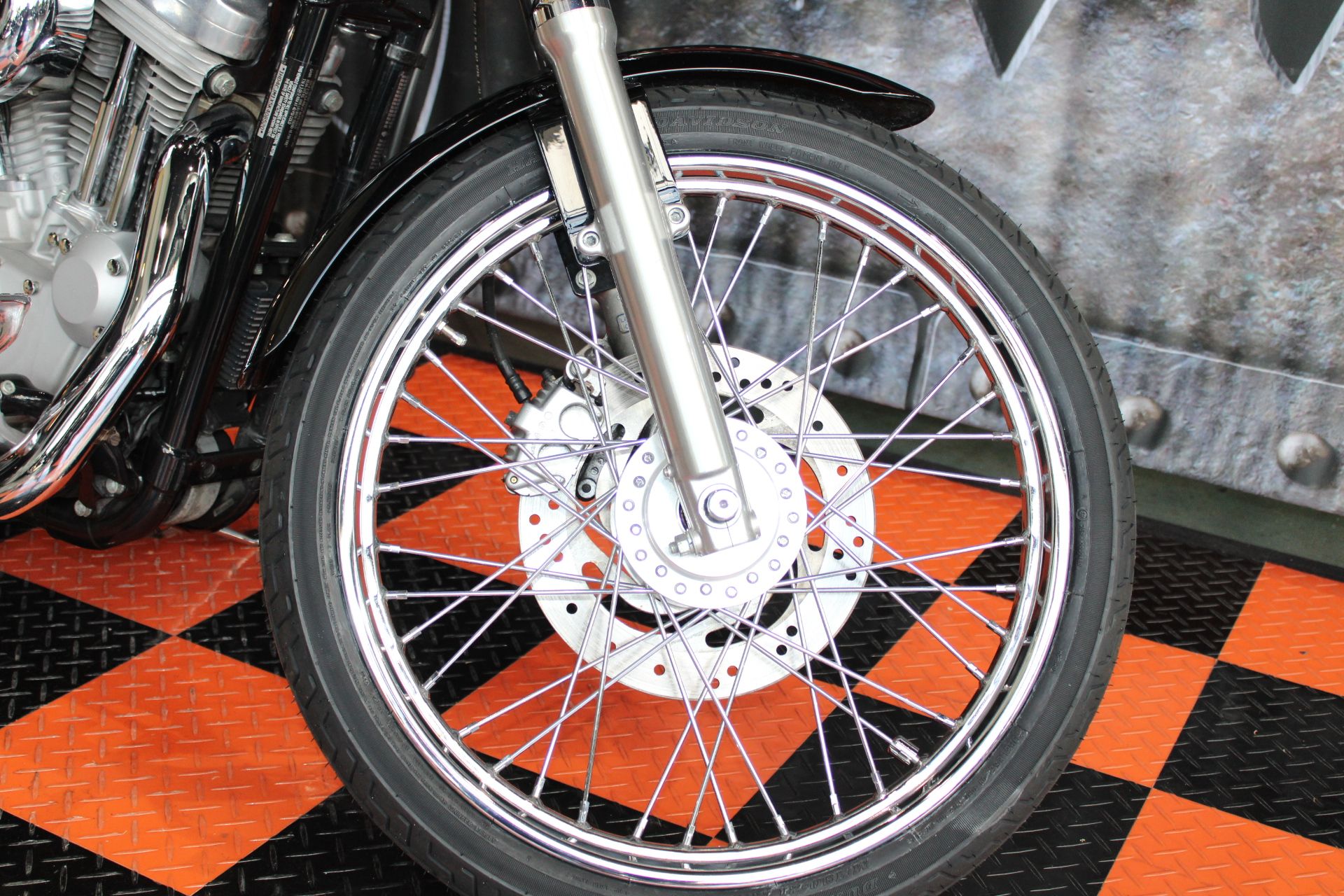 2005 Harley-Davidson Sportster® XL 883C in Shorewood, Illinois - Photo 4