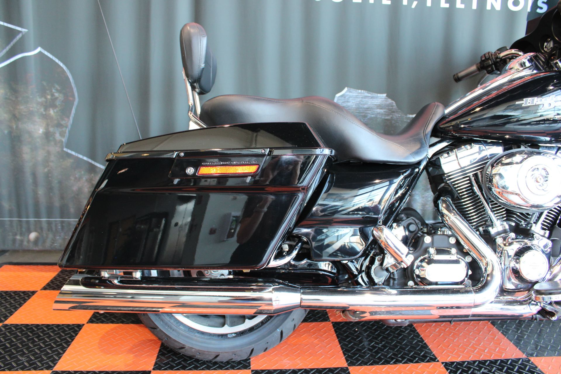2013 Harley-Davidson Street Glide® in Shorewood, Illinois - Photo 13