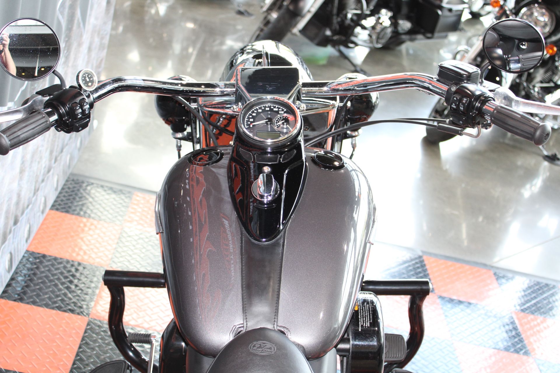 2015 Harley-Davidson Fat Boy® Lo in Shorewood, Illinois - Photo 13