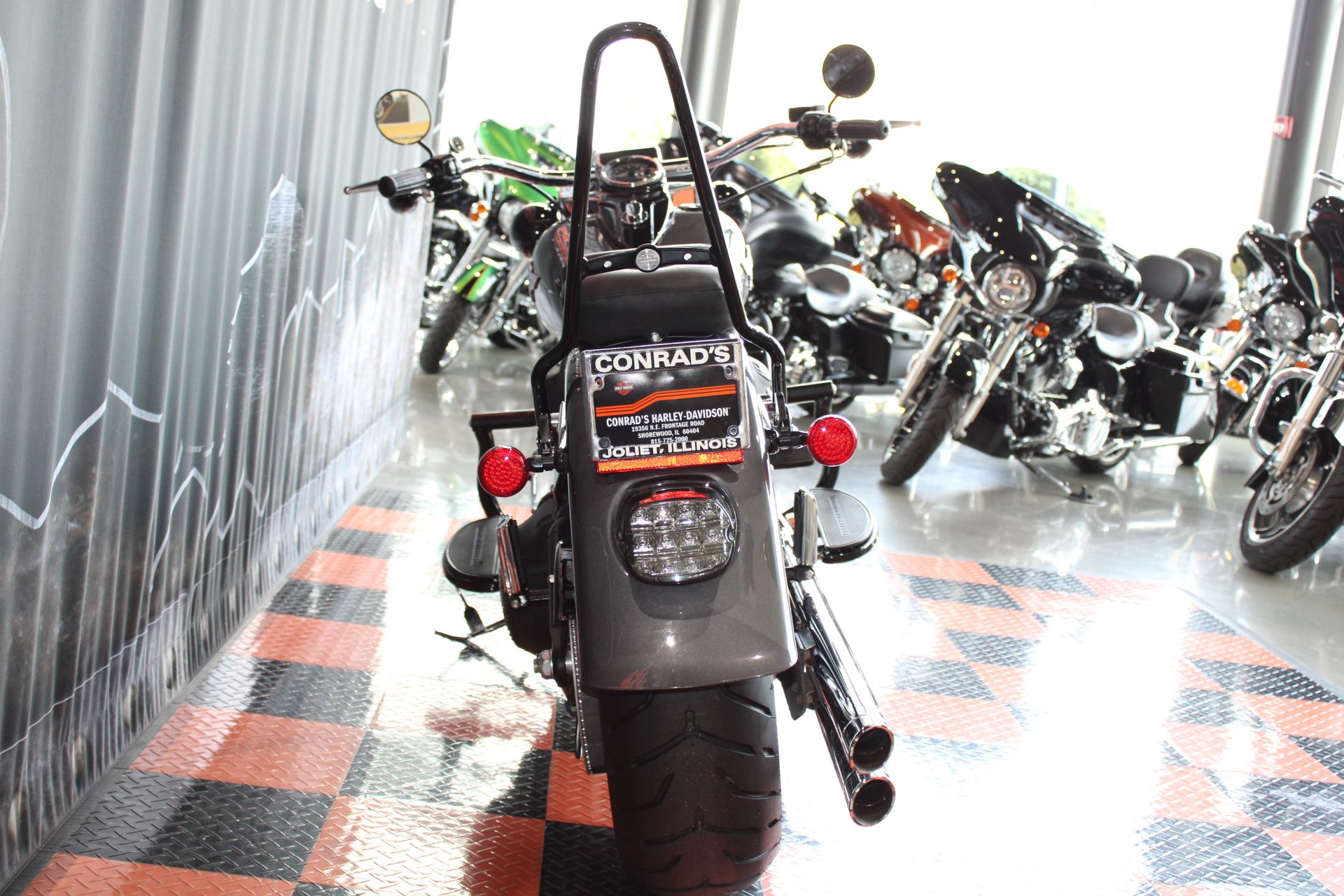 2015 Harley-Davidson Fat Boy® Lo in Shorewood, Illinois - Photo 18