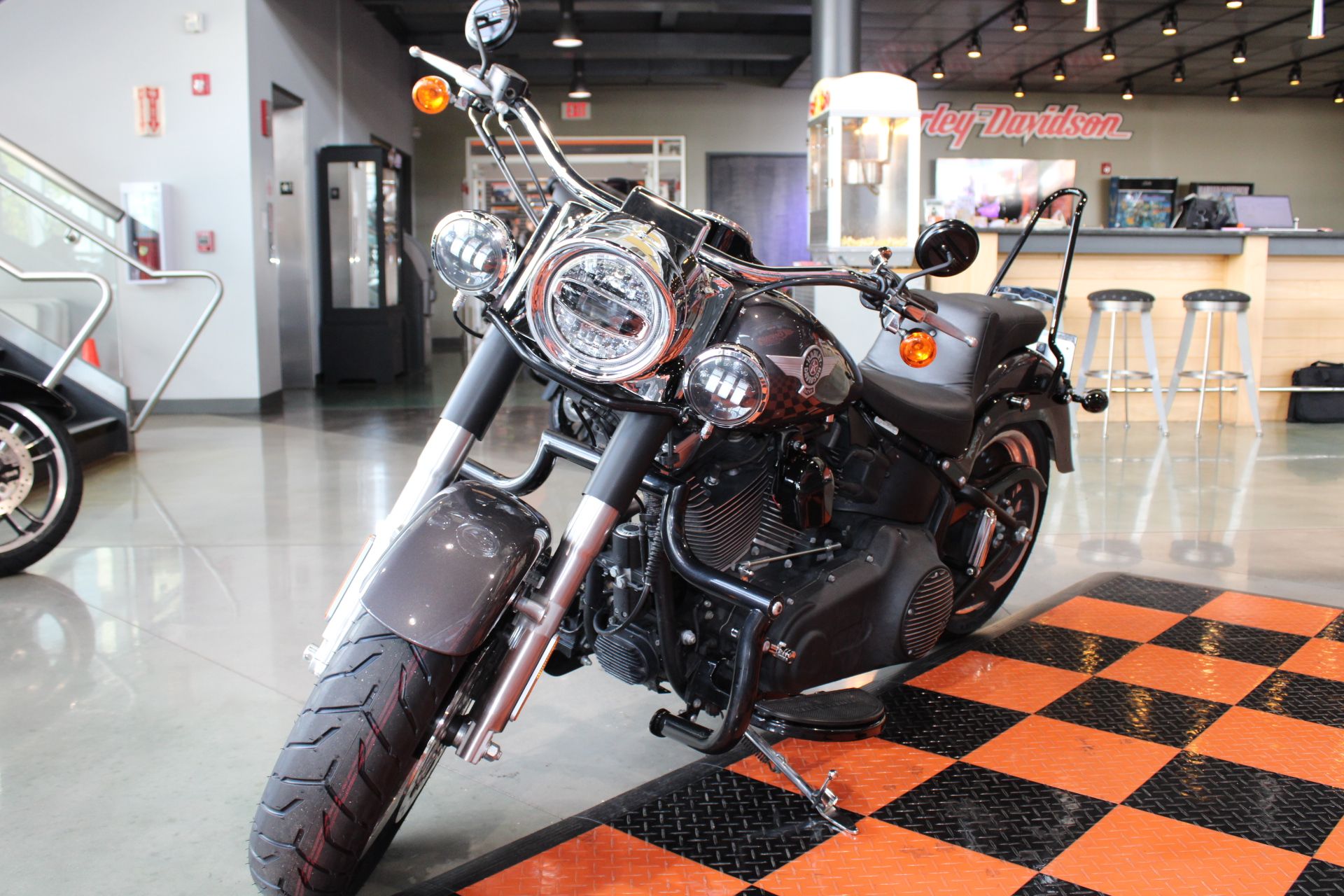 2015 Harley-Davidson Fat Boy® Lo in Shorewood, Illinois - Photo 22