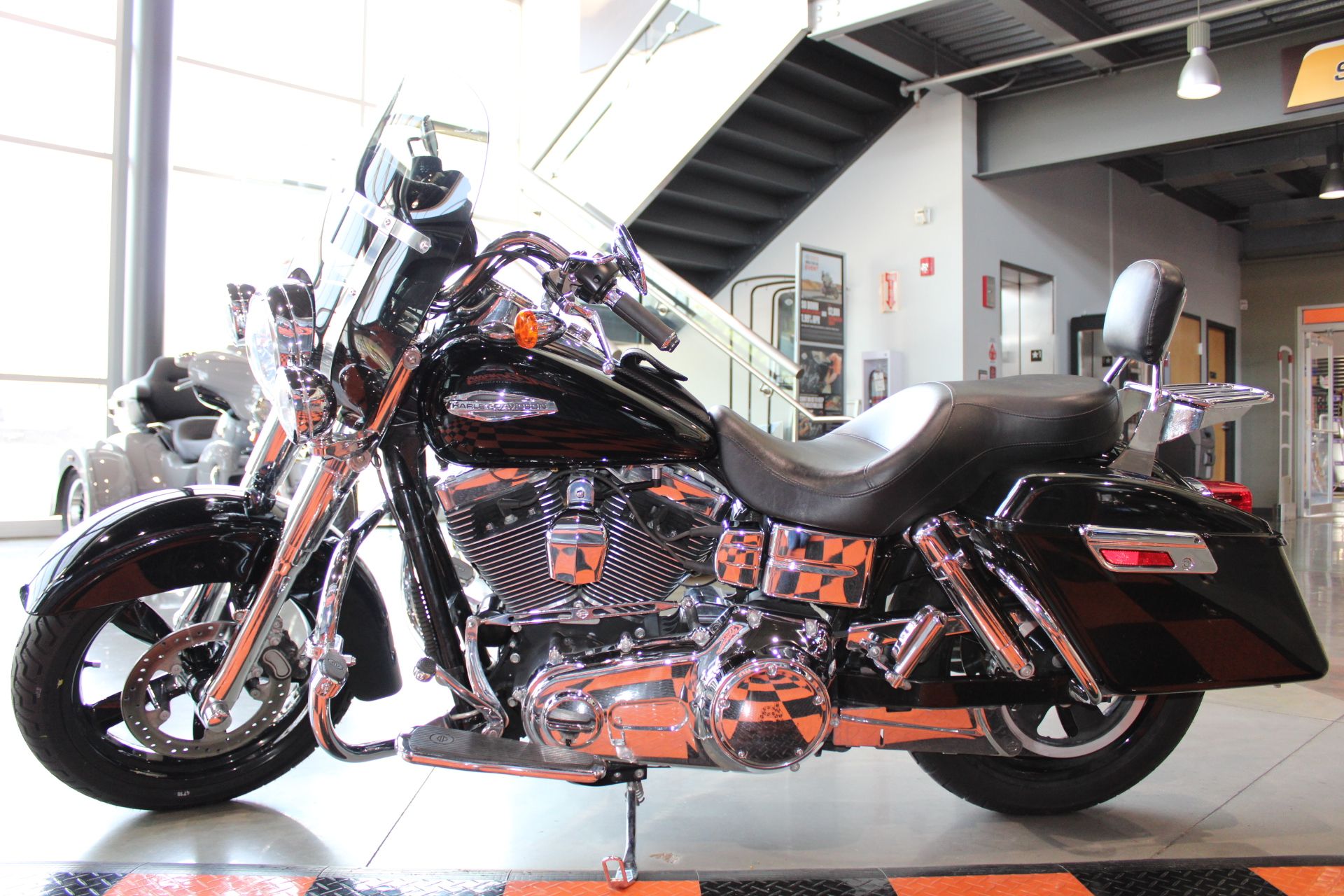 2013 Harley-Davidson Dyna® Switchback™ in Shorewood, Illinois - Photo 18