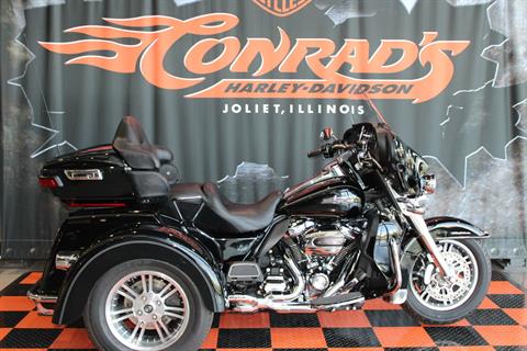 2017 Harley-Davidson Tri Glide® Ultra in Shorewood, Illinois - Photo 1