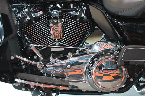 2017 Harley-Davidson Tri Glide® Ultra in Shorewood, Illinois - Photo 18