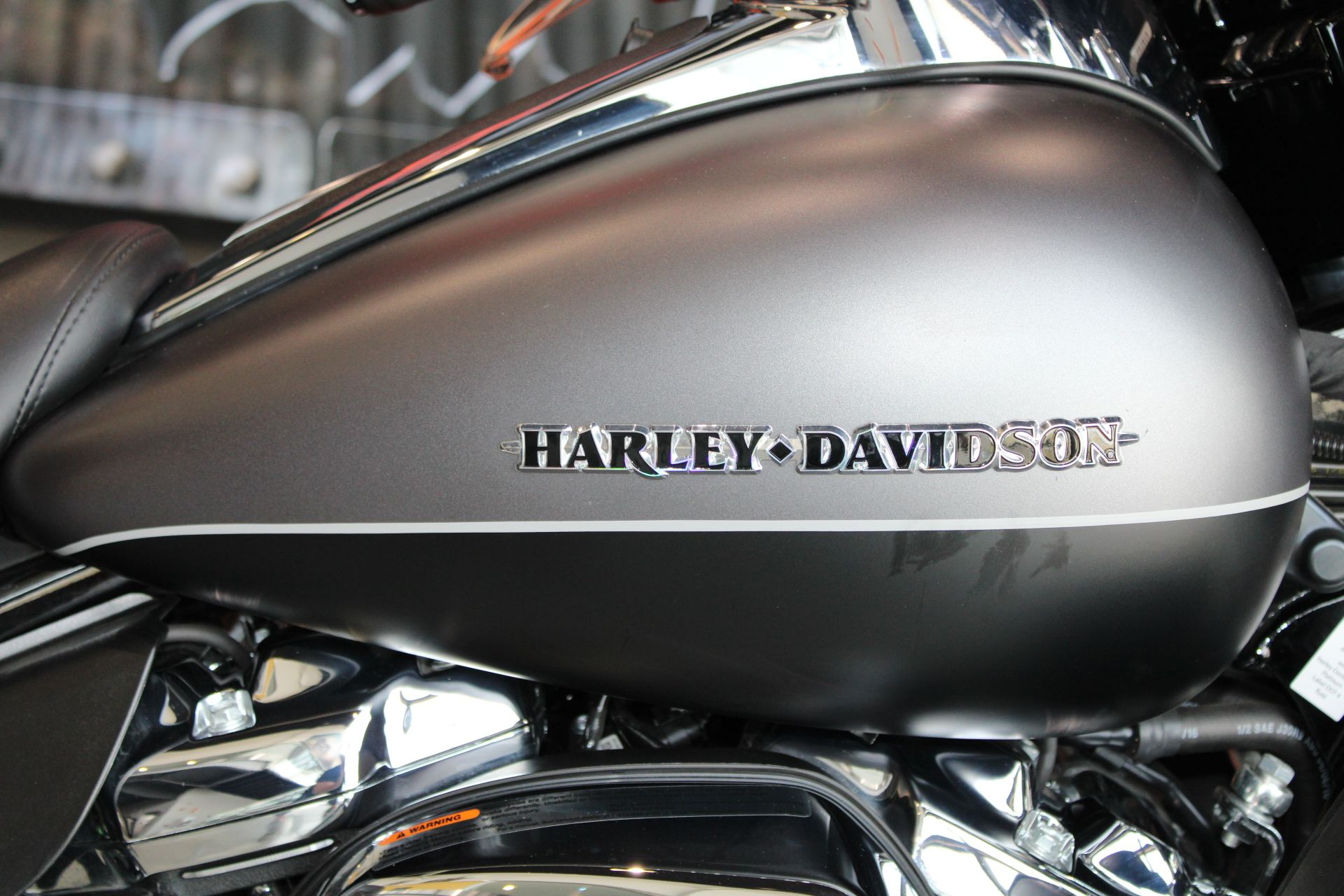 2017 Harley-Davidson Electra Glide® Ultra Classic® in Shorewood, Illinois - Photo 4