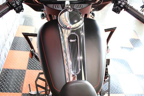 2016 Harley-Davidson Street Glide® Special in Shorewood, Illinois - Photo 11