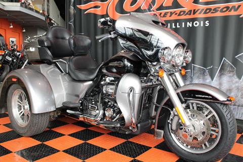 2017 Harley-Davidson Tri Glide® Ultra in Shorewood, Illinois - Photo 3