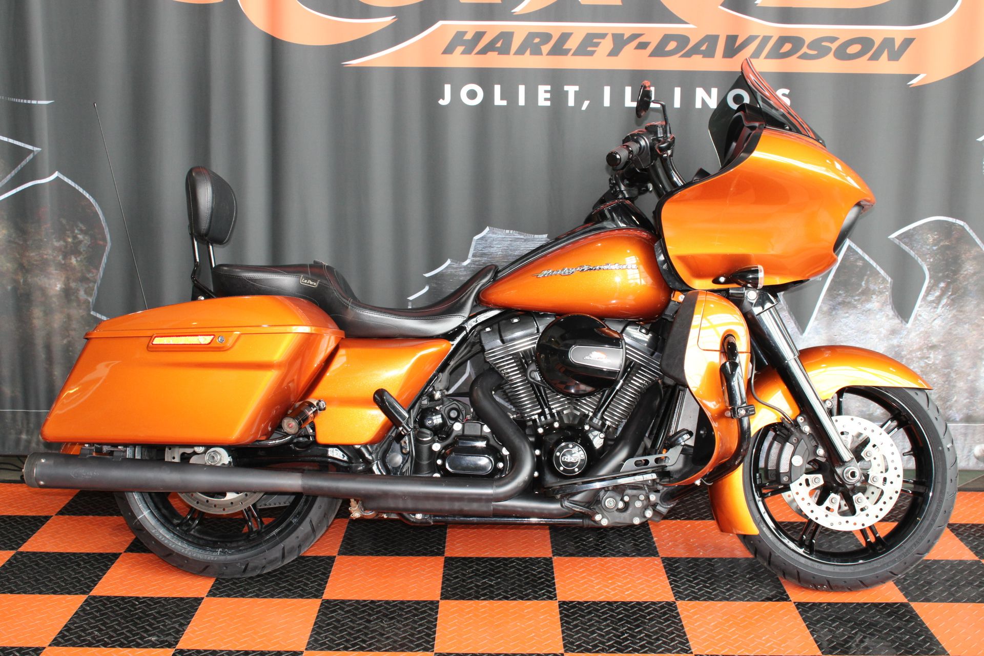 2015 Harley-Davidson Road Glide® in Shorewood, Illinois - Photo 2