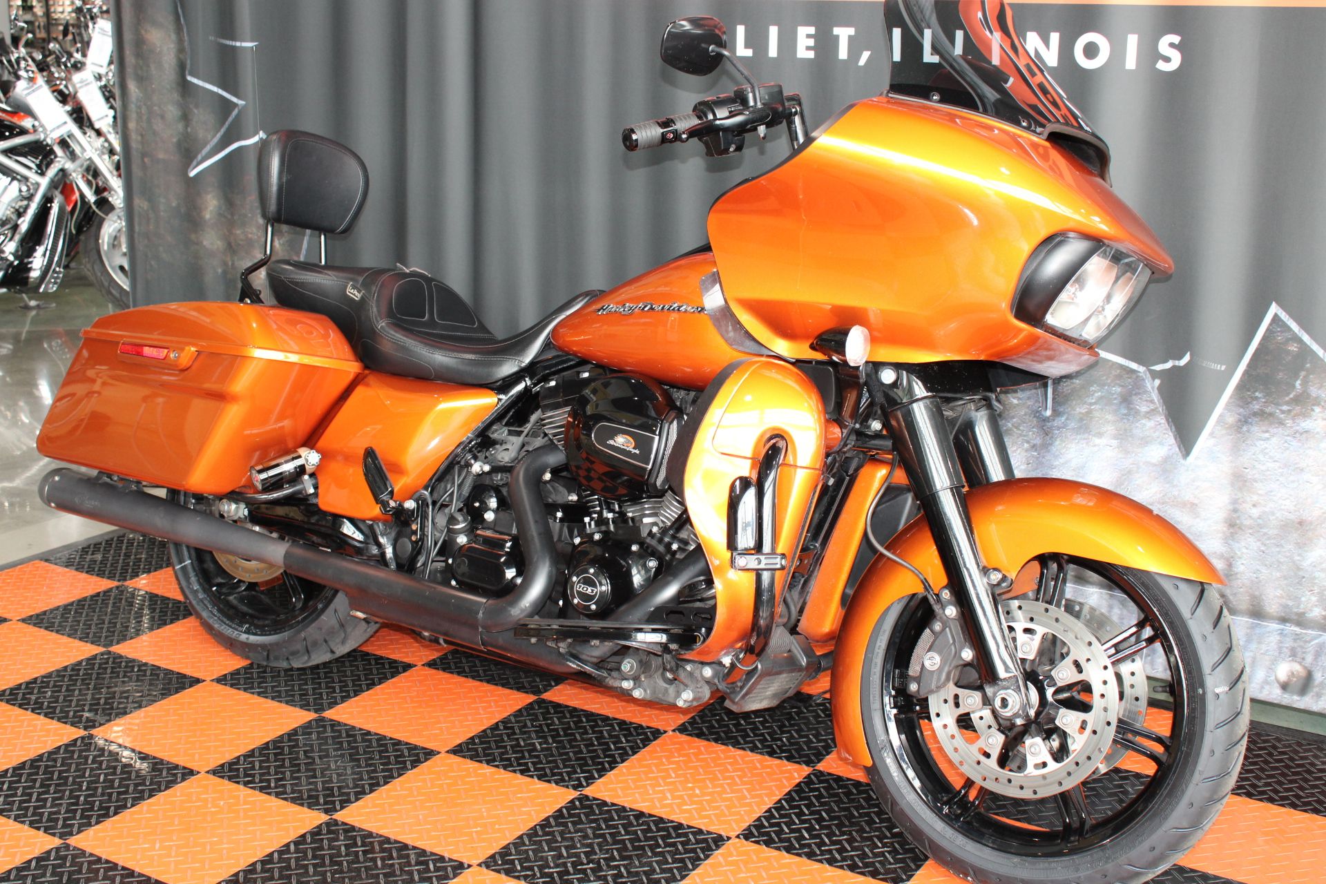 2015 Harley-Davidson Road Glide® in Shorewood, Illinois - Photo 3