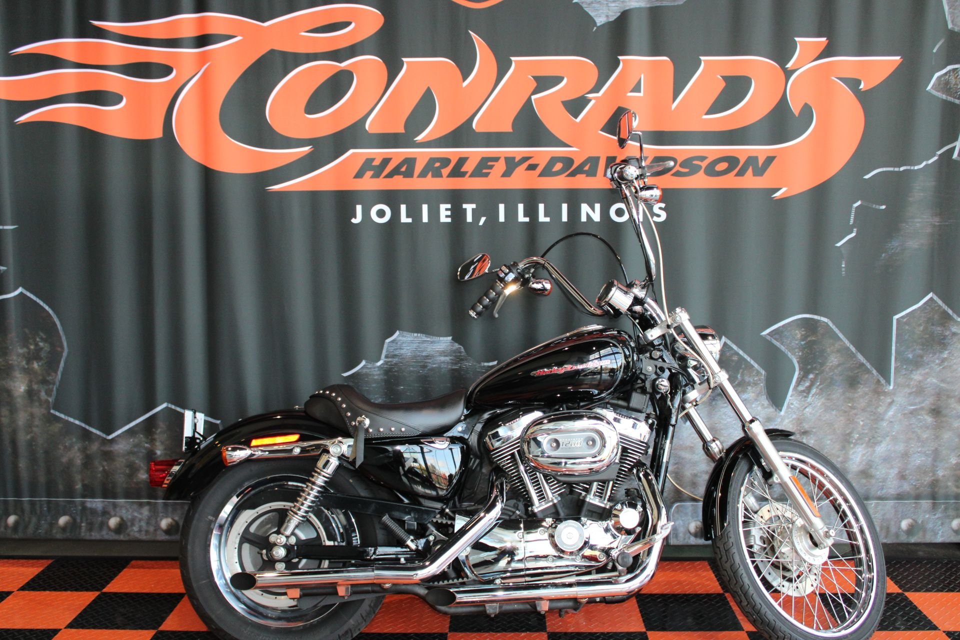 2006 Harley-Davidson Sportster® 1200 Custom in Shorewood, Illinois - Photo 1