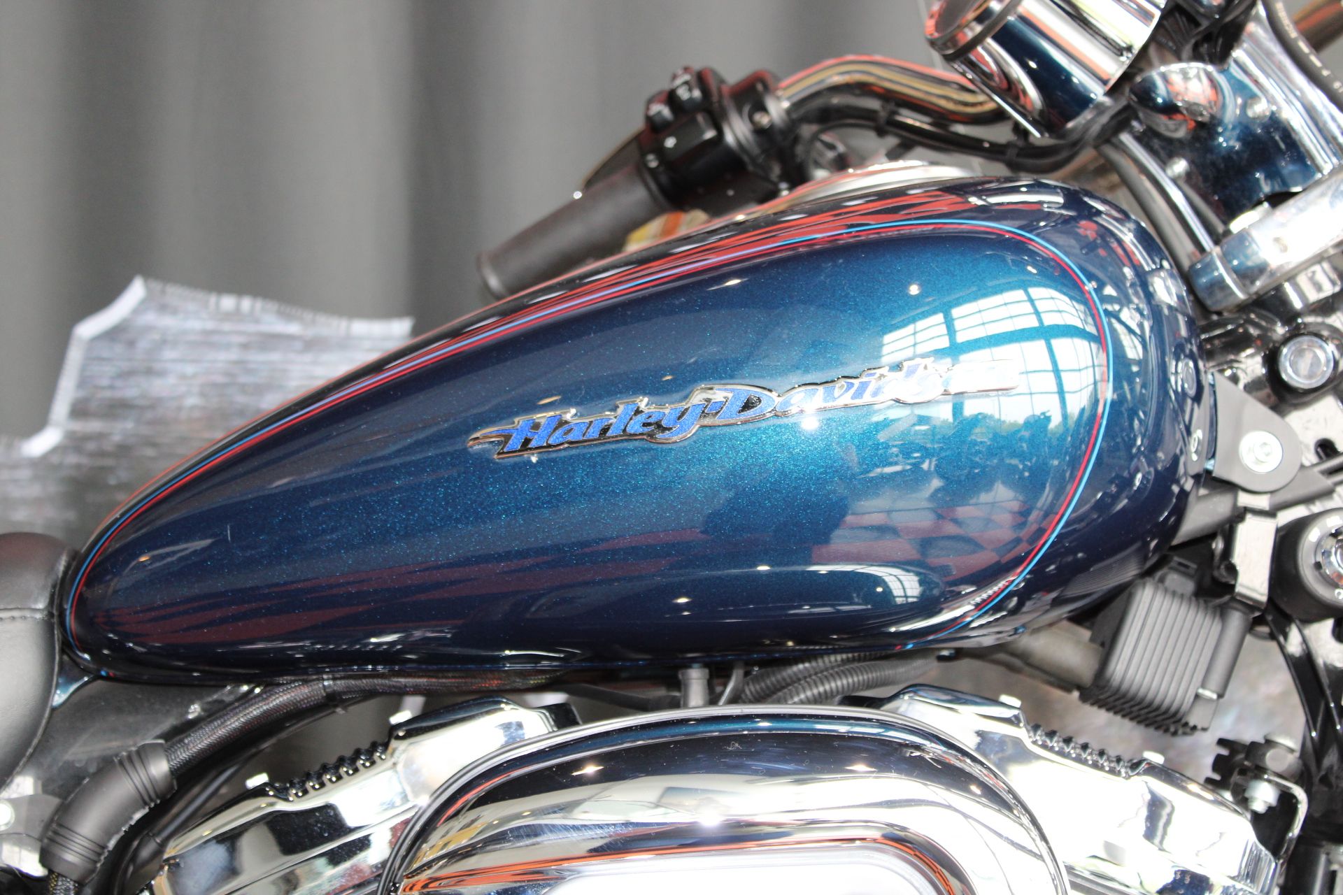 2004 Harley-Davidson Sportster® XL 1200 Custom in Shorewood, Illinois - Photo 6
