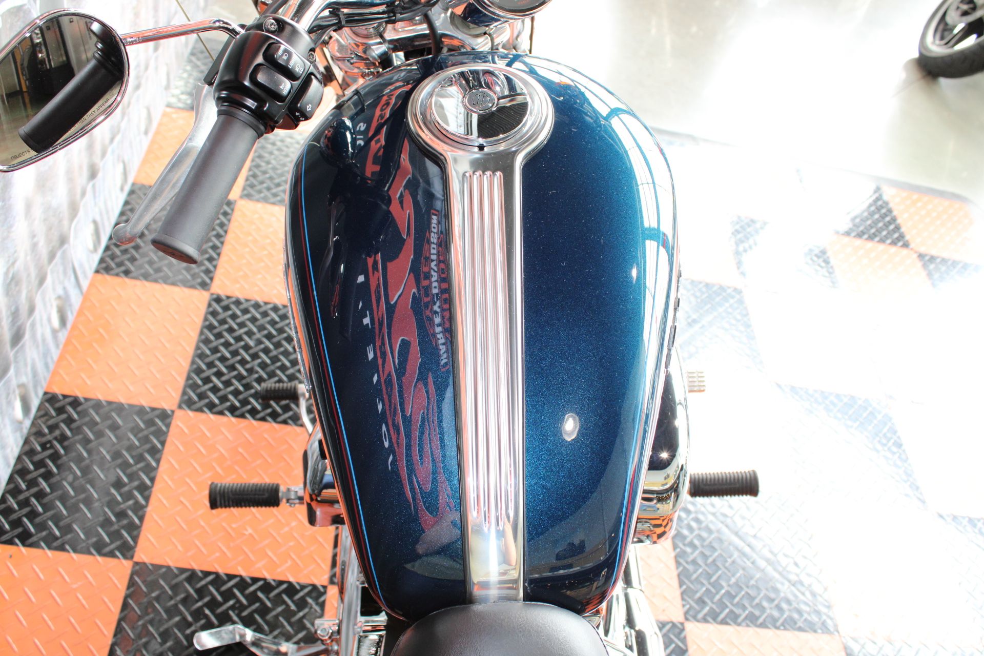 2004 Harley-Davidson Sportster® XL 1200 Custom in Shorewood, Illinois - Photo 10