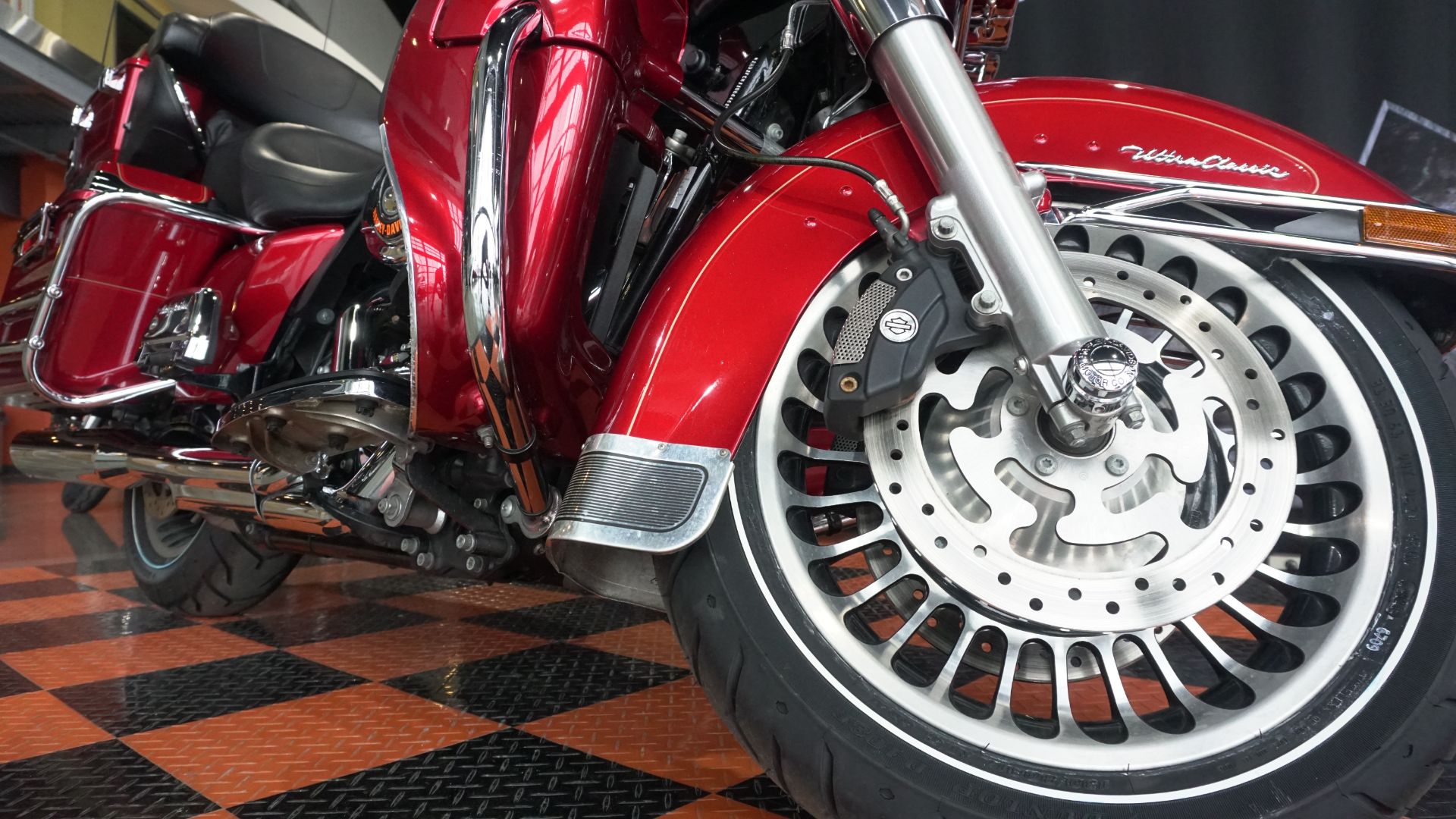 2013 Harley-Davidson Ultra Classic® Electra Glide® in Shorewood, Illinois - Photo 4