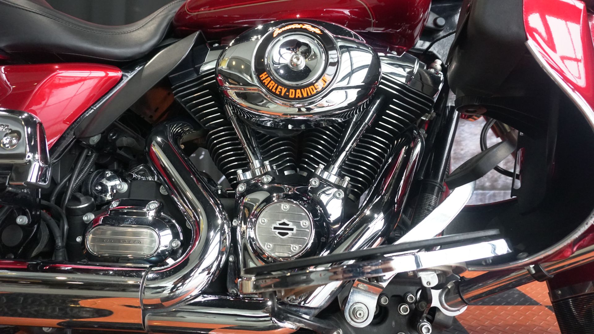 2013 Harley-Davidson Ultra Classic® Electra Glide® in Shorewood, Illinois - Photo 6