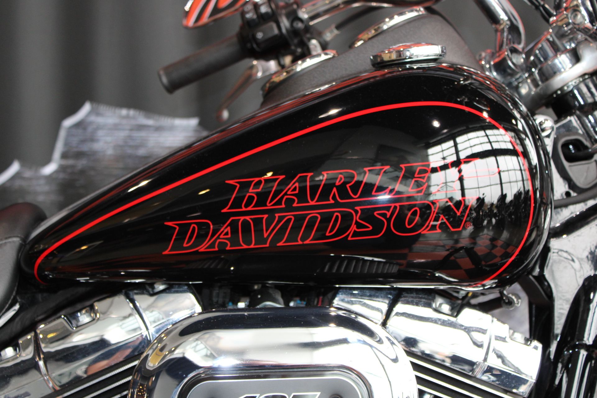 2017 Harley-Davidson Low Rider® in Shorewood, Illinois - Photo 6
