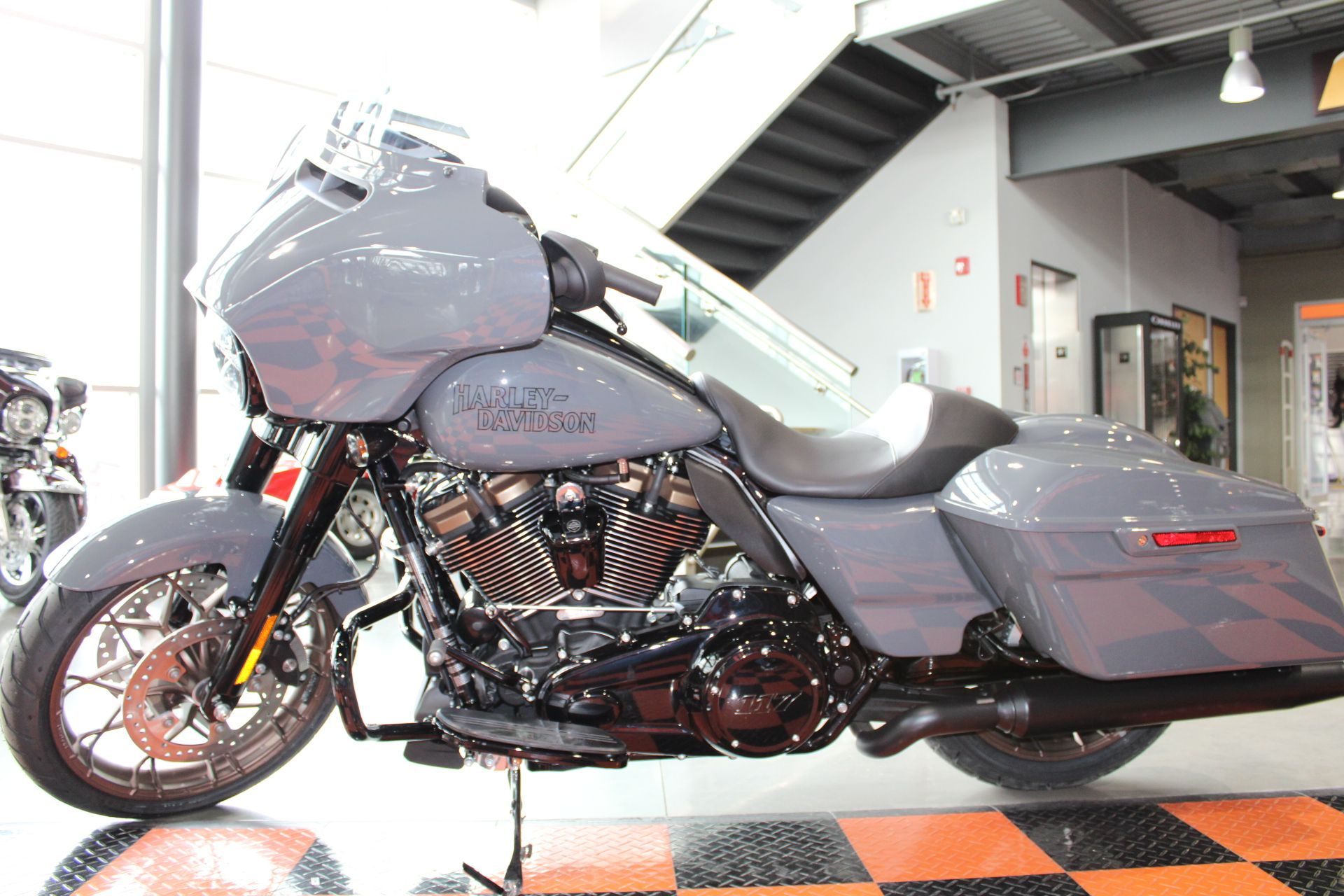 2022 Harley-Davidson Street Glide® ST in Shorewood, Illinois - Photo 17