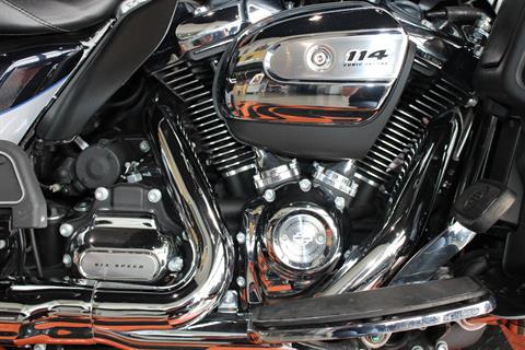 2019 Harley-Davidson Ultra Limited in Shorewood, Illinois - Photo 6