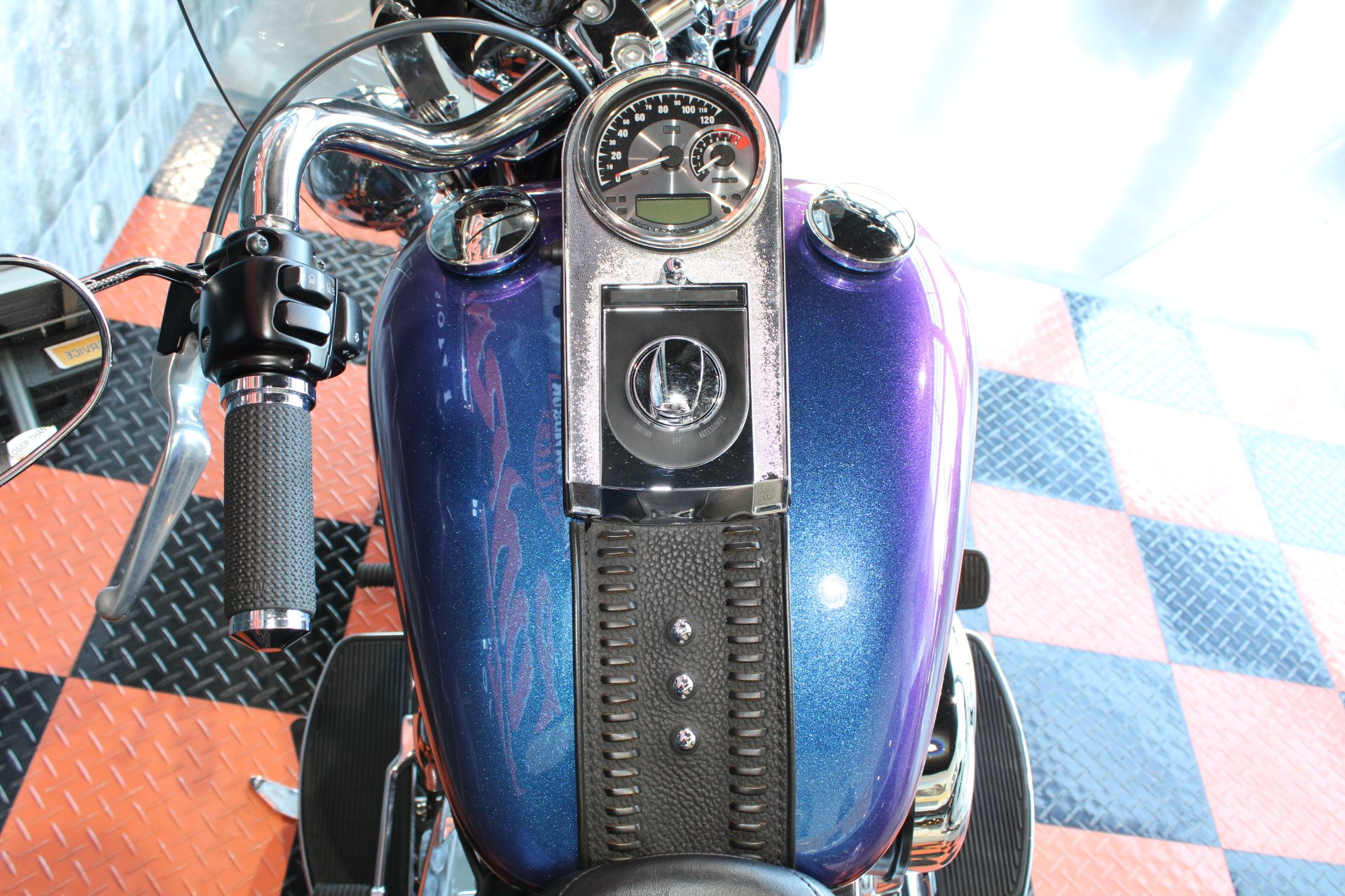 2010 Harley-Davidson Softail® Fat Boy® in Shorewood, Illinois - Photo 12