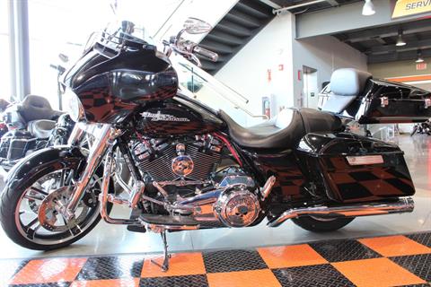 2018 Harley-Davidson Street Glide in Shorewood, Illinois - Photo 20
