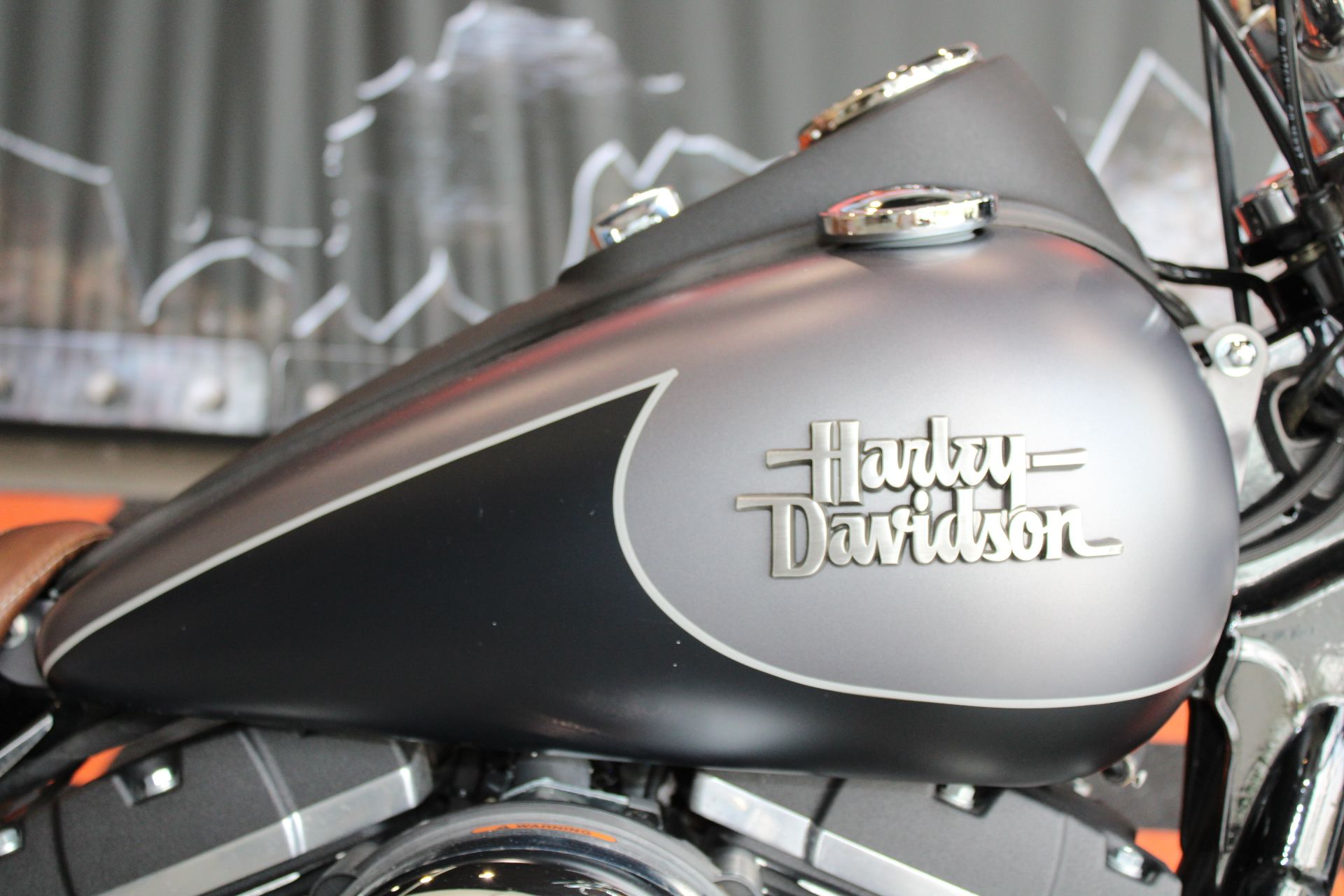 2017 Harley-Davidson Street Bob® in Shorewood, Illinois - Photo 4