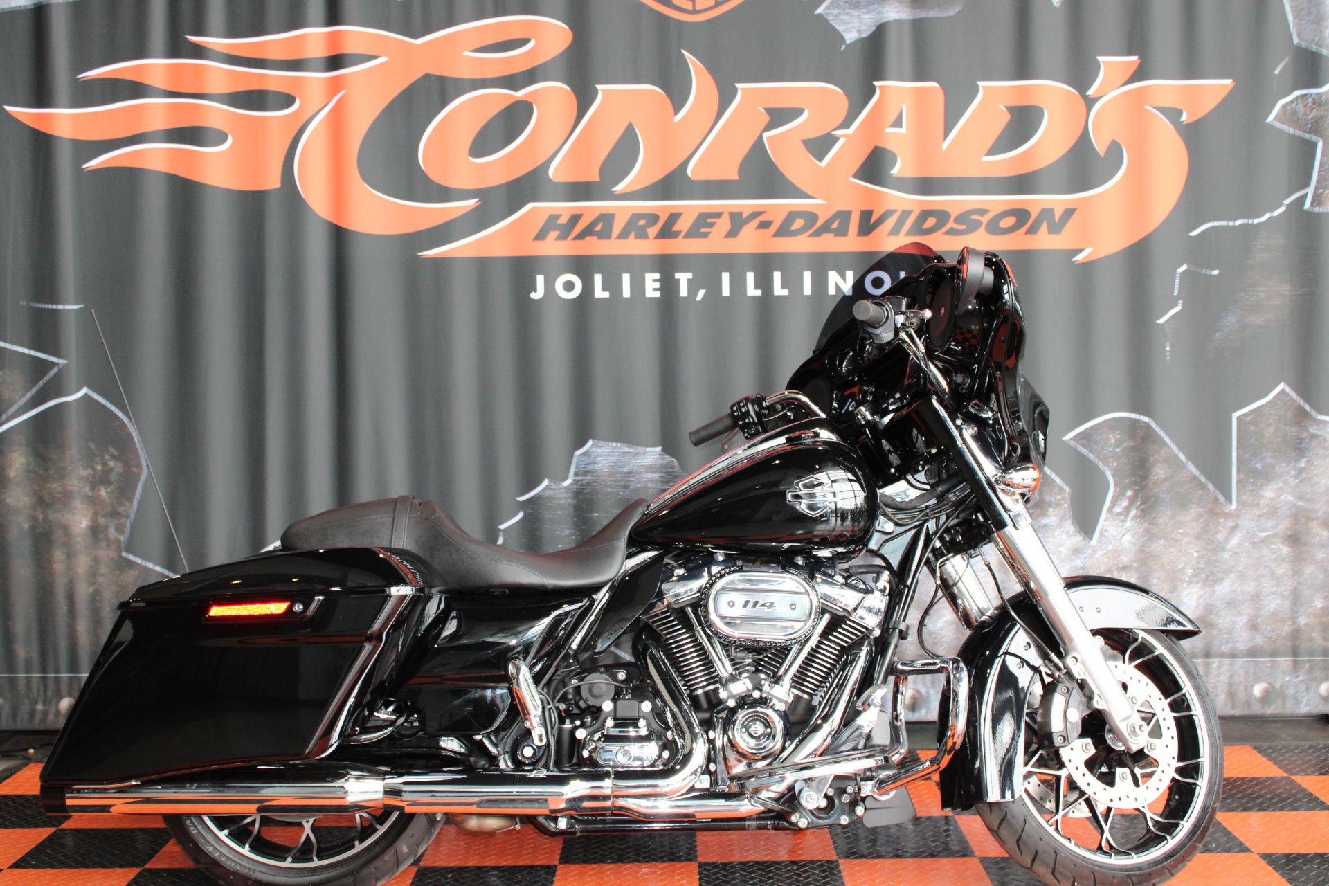 2021 Harley-Davidson Street Glide® Special in Shorewood, Illinois - Photo 1