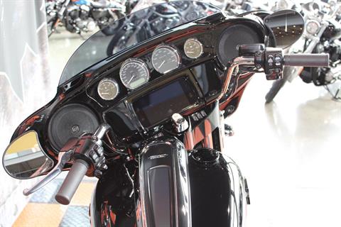 2021 Harley-Davidson Street Glide® Special in Shorewood, Illinois - Photo 12
