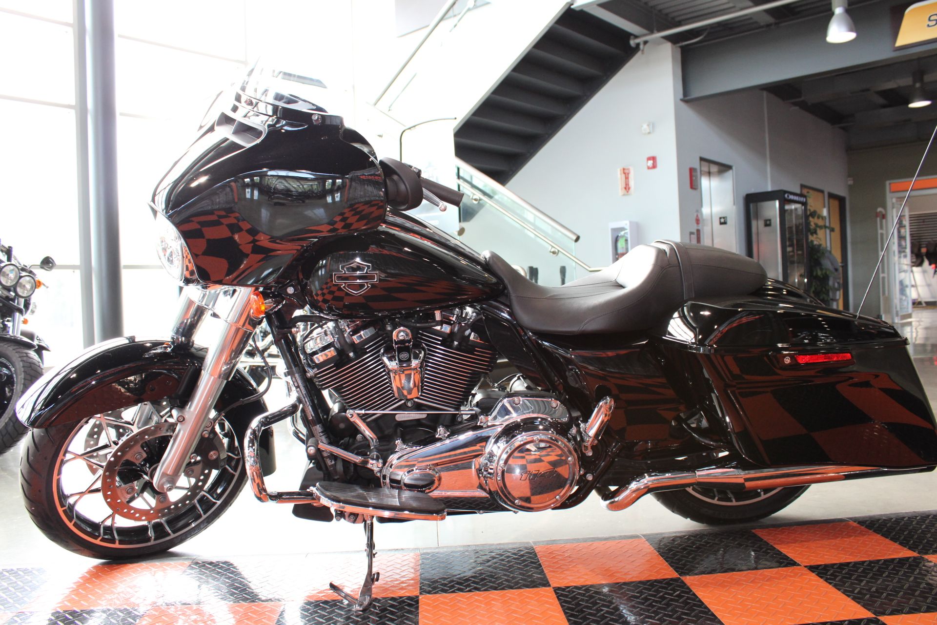 2021 Harley-Davidson Street Glide® Special in Shorewood, Illinois - Photo 21