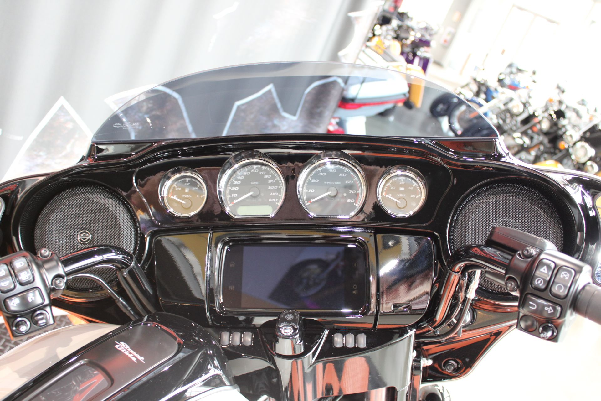 2023 Harley-Davidson Street Glide® ST in Shorewood, Illinois - Photo 11