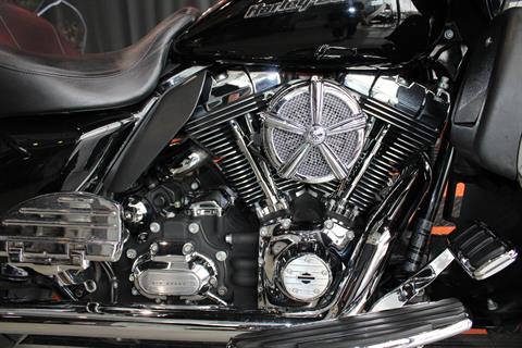 2013 Harley-Davidson Road Glide® Ultra in Shorewood, Illinois - Photo 5