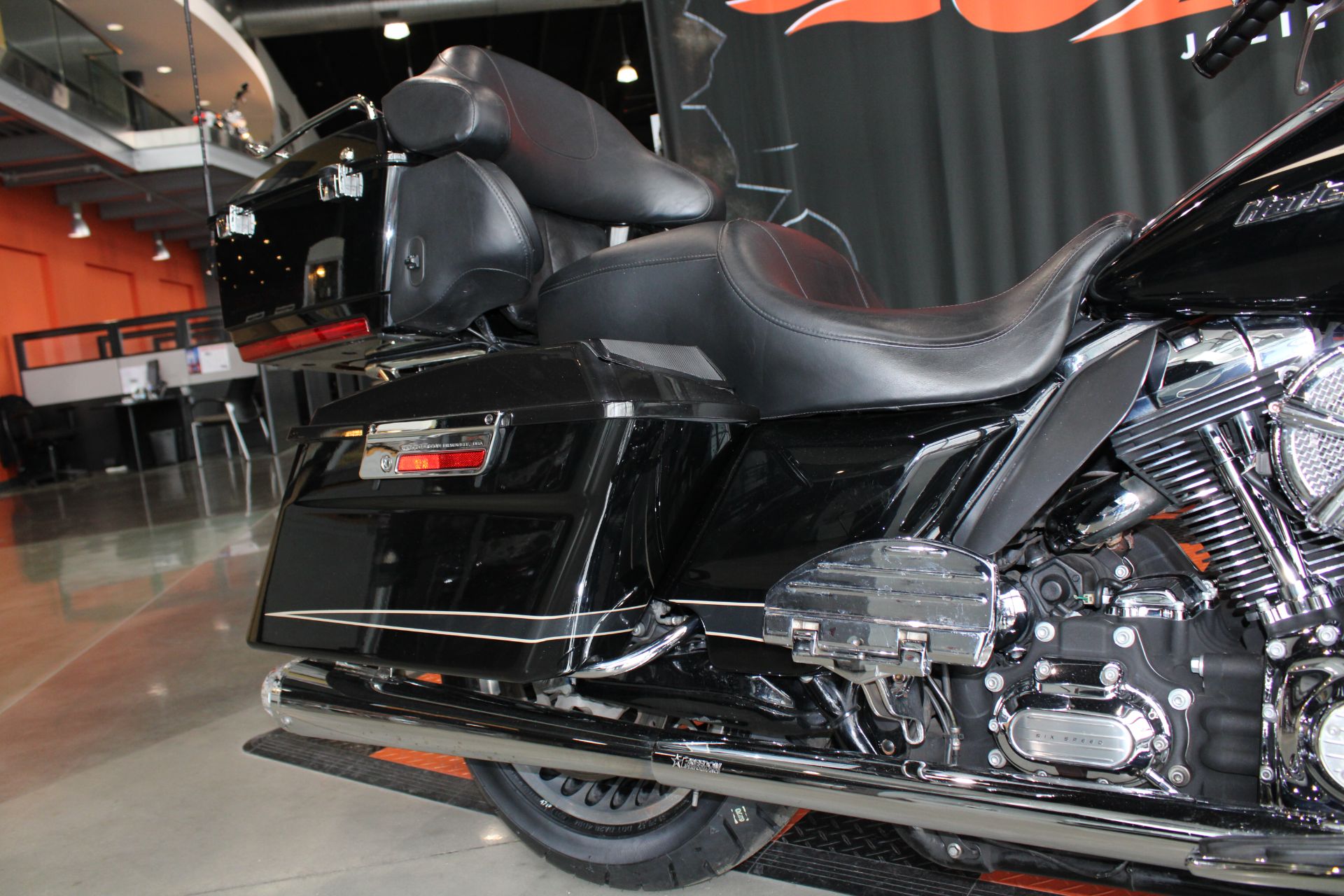 2013 Harley-Davidson Road Glide® Ultra in Shorewood, Illinois - Photo 6