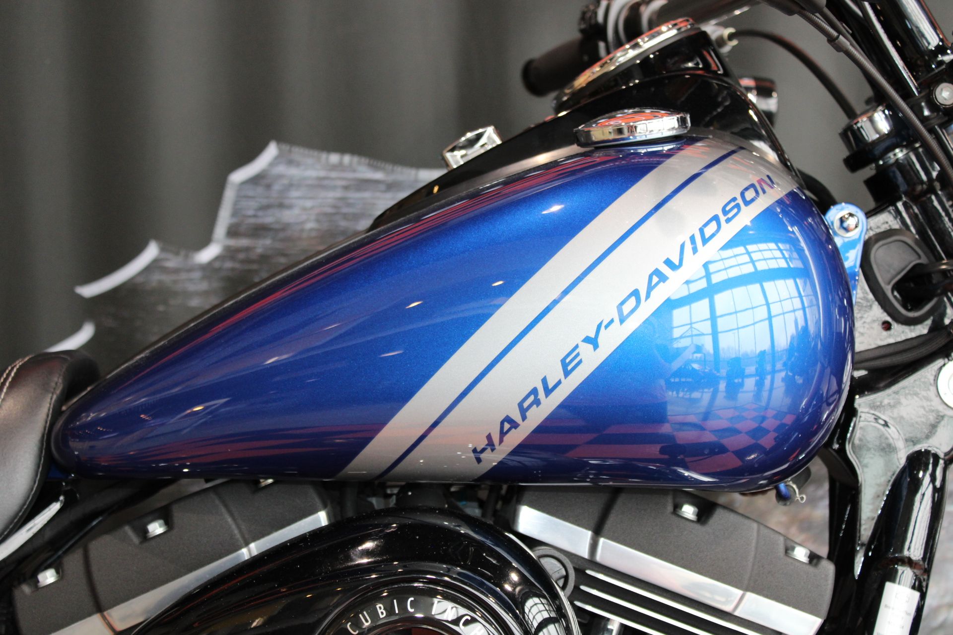 2015 Harley-Davidson Fat Bob® in Shorewood, Illinois - Photo 5