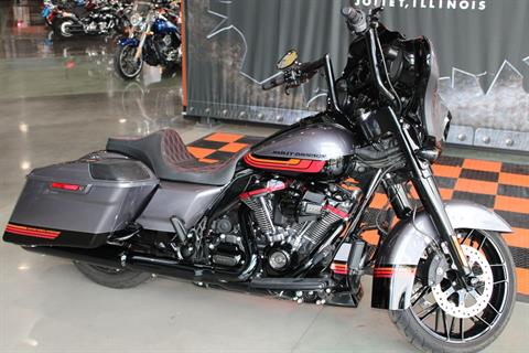 2020 Harley-Davidson CVO™ Street Glide® in Shorewood, Illinois - Photo 2