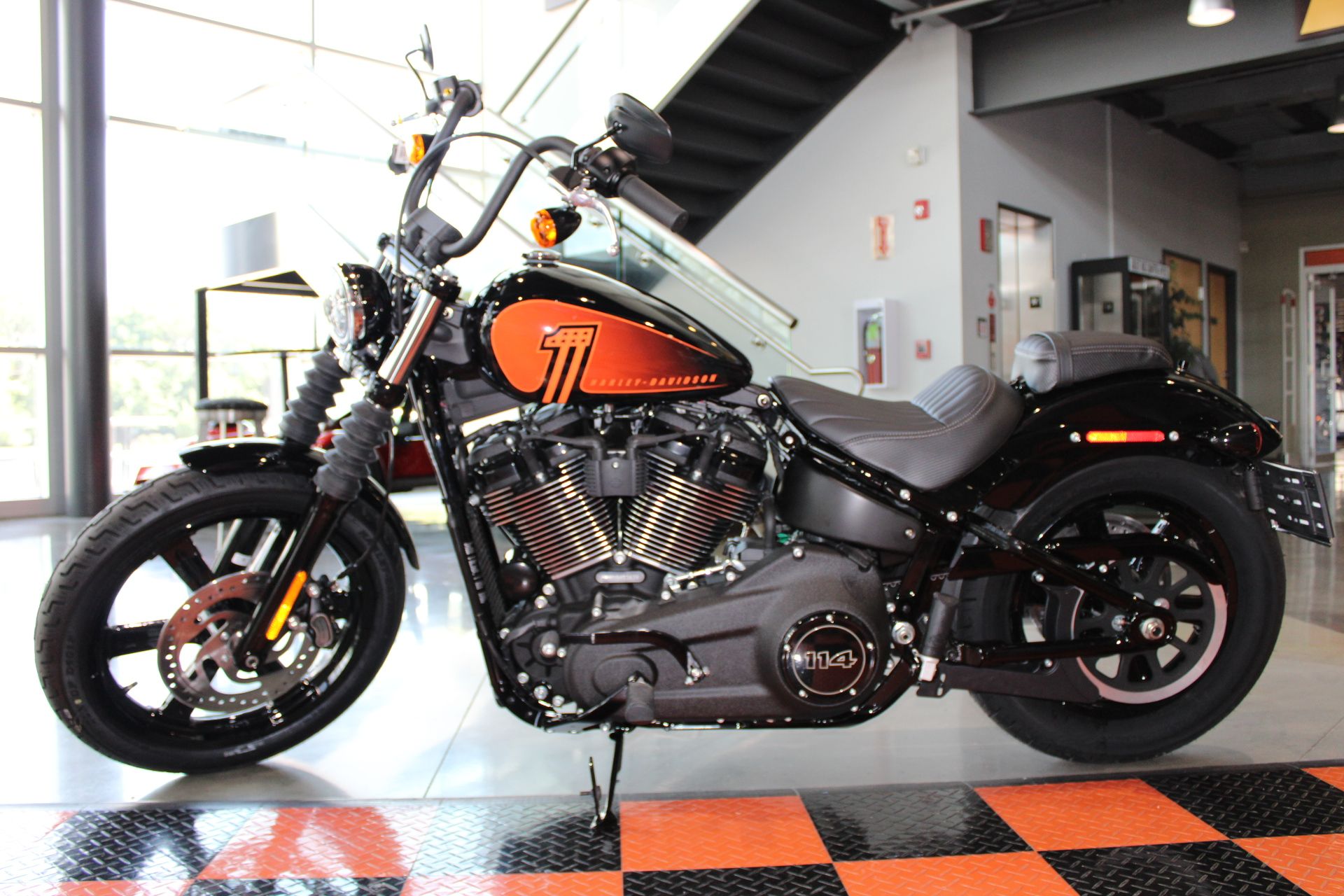 2022 Harley-Davidson Street Bob® 114 in Shorewood, Illinois - Photo 14