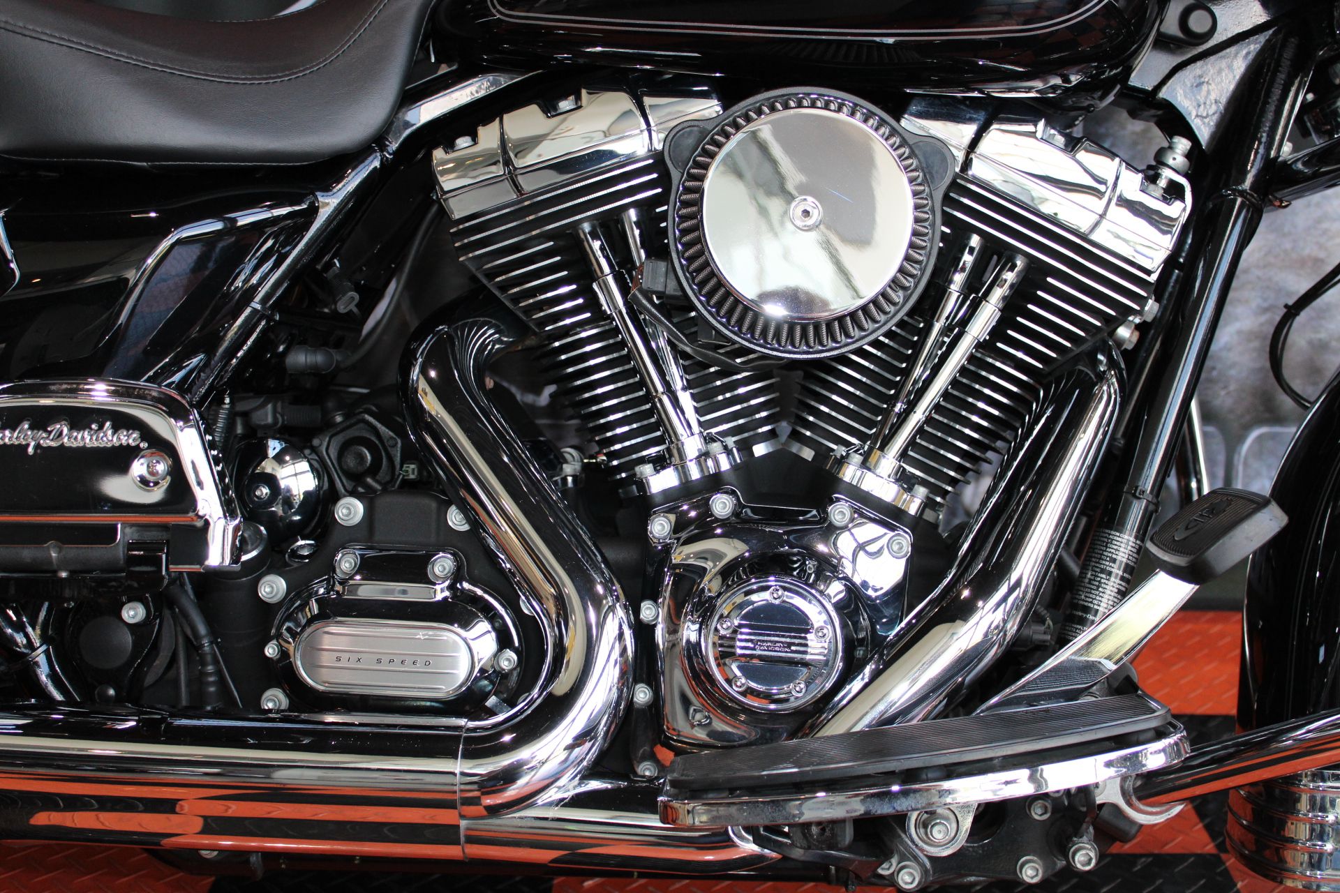2012 Harley-Davidson Ultra Classic® Electra Glide® in Shorewood, Illinois - Photo 7