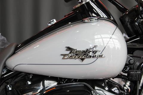 2024 Harley-Davidson Freewheeler® in Shorewood, Illinois - Photo 6