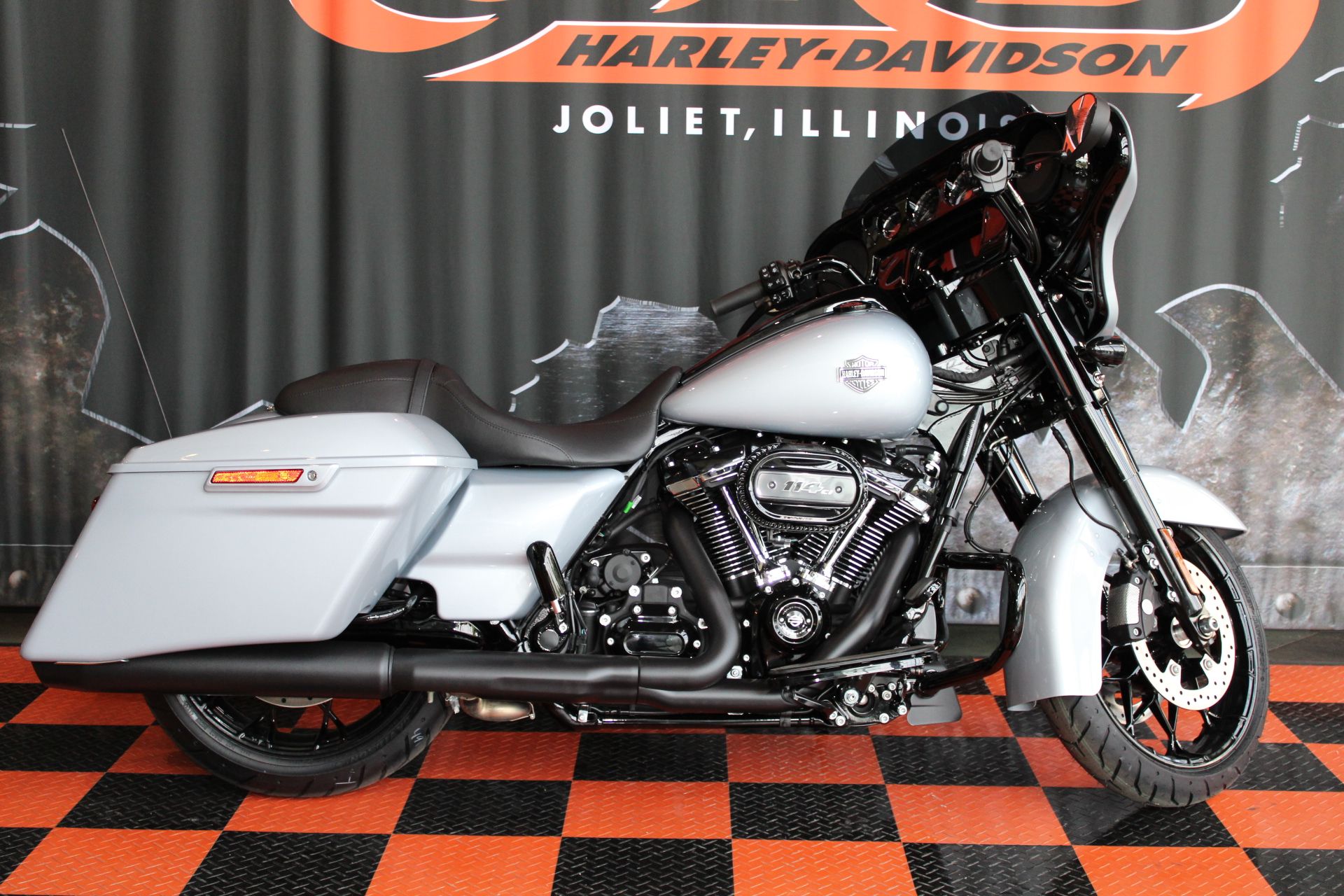 2023 Harley-Davidson Street Glide® Special in Shorewood, Illinois - Photo 2