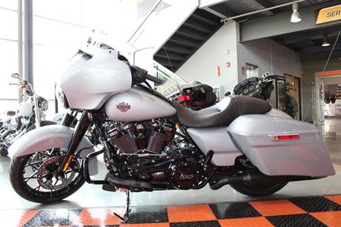 2023 Harley-Davidson Street Glide® Special in Shorewood, Illinois - Photo 19