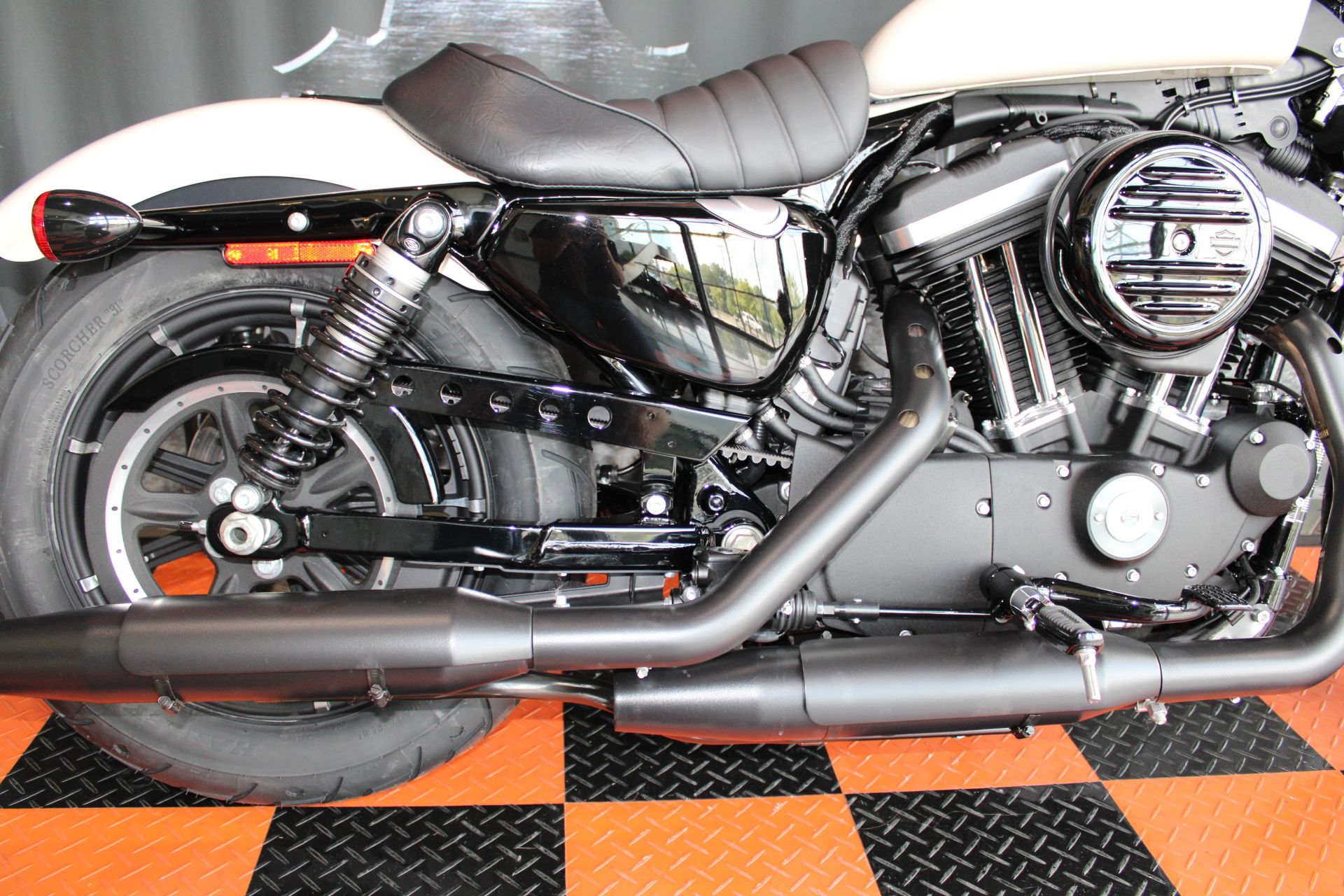 2022 Harley-Davidson Iron 883™ in Shorewood, Illinois - Photo 14