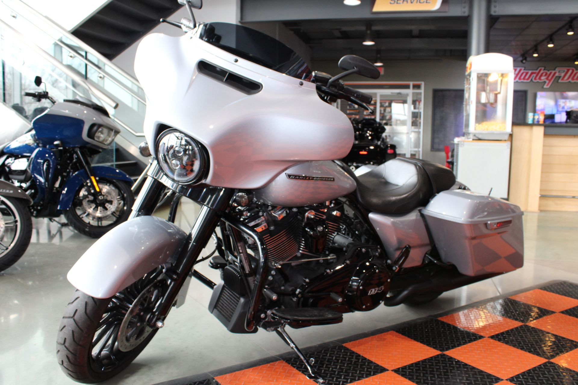 2019 Harley-Davidson Street Glide® Special in Shorewood, Illinois - Photo 21