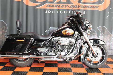2010 Harley-Davidson Street Glide® in Shorewood, Illinois - Photo 2