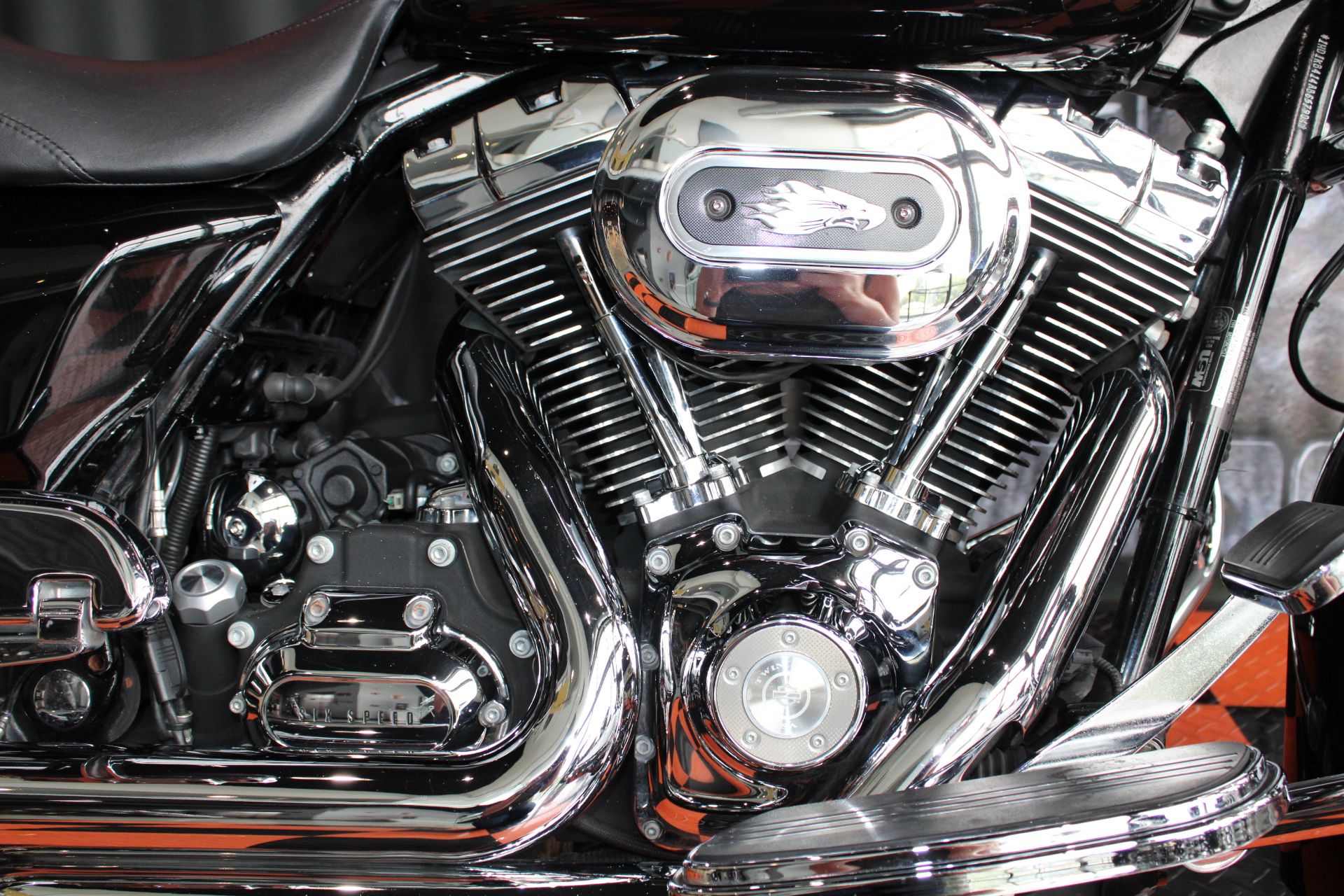 2010 Harley-Davidson Street Glide® in Shorewood, Illinois - Photo 8