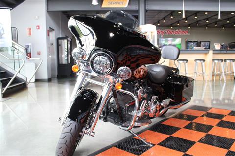 2010 Harley-Davidson Street Glide® in Shorewood, Illinois - Photo 22