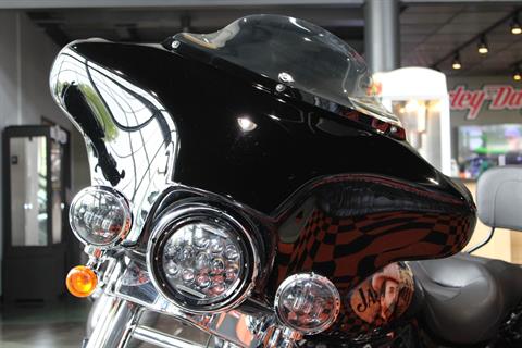 2010 Harley-Davidson Street Glide® in Shorewood, Illinois - Photo 23