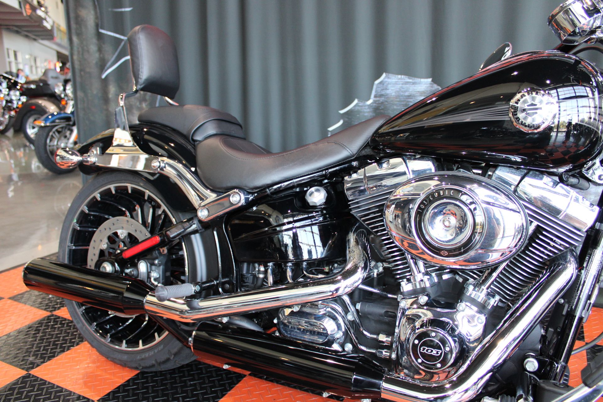 2015 Harley-Davidson Breakout® in Shorewood, Illinois - Photo 8