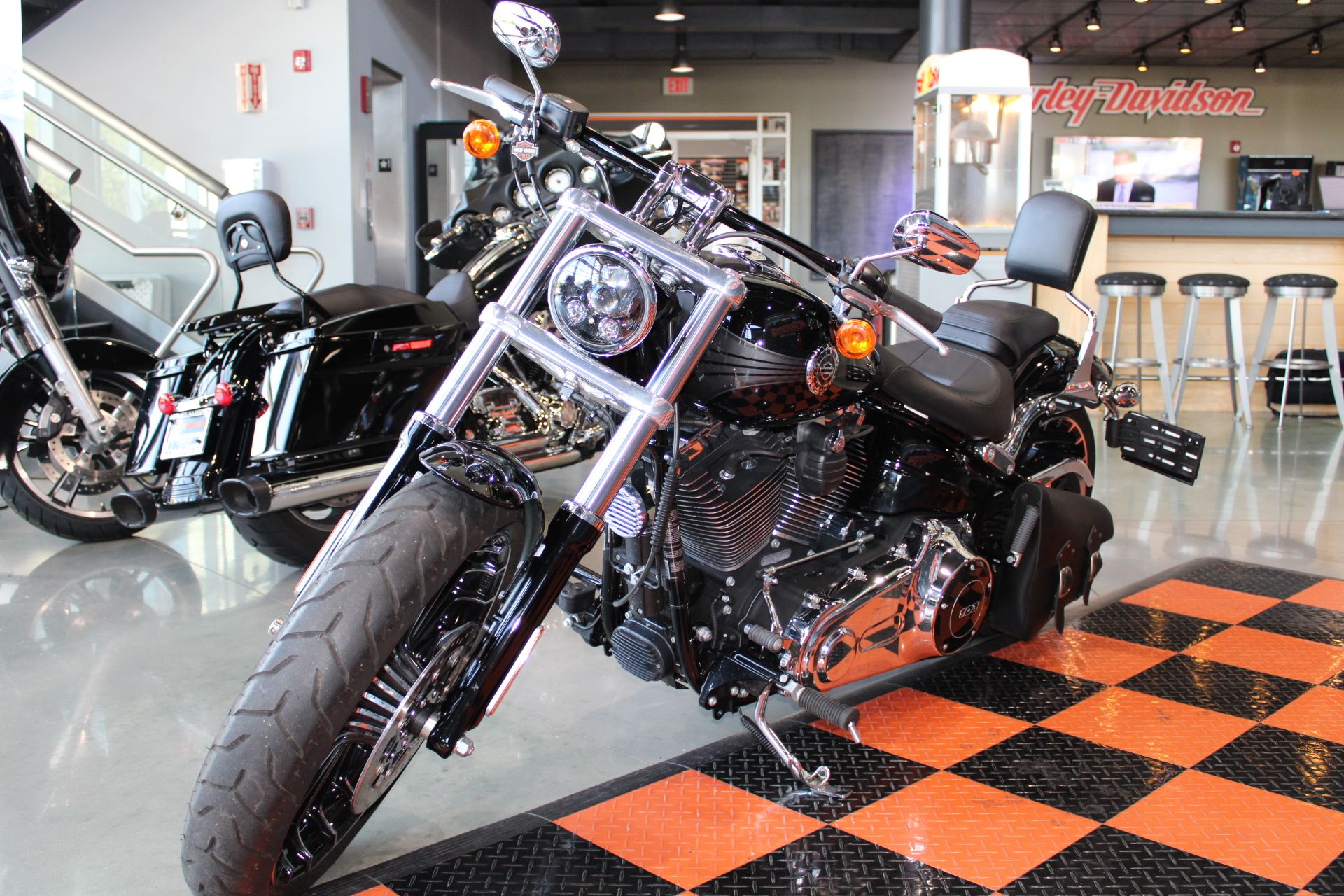 2015 Harley-Davidson Breakout® in Shorewood, Illinois - Photo 20