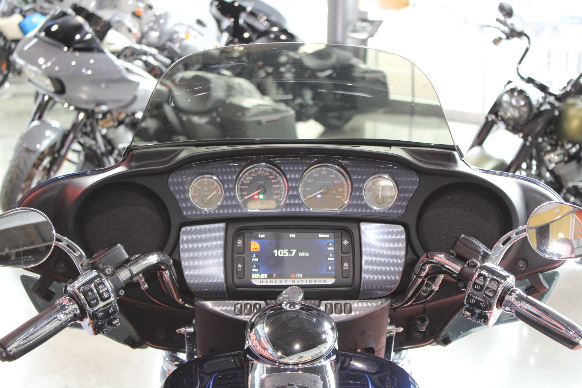 2014 Harley-Davidson Tri Glide® Ultra in Shorewood, Illinois - Photo 11