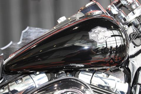 2013 Harley-Davidson Dyna® Wide Glide® in Shorewood, Illinois - Photo 6